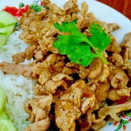 หมูกระเทียม