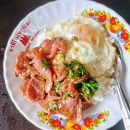 ข้าวกระเพราเนื้อ