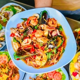 รวมมิตรทะเลผัดฉ่า