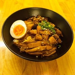 ข้าวหน้าหมูชาชู