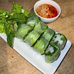 ปอเปี๊ยะสดผัก