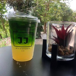 ชาเขียวน้ำผึ้งมะนาว