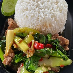 คะน้าหมูชิ้น