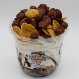 4.วิปครีม Tree Musketeer Cake