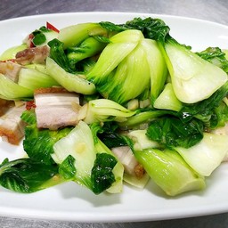 มินิผักฉ่อยผัดหมูกรอบ 奶白菜炒烧肉