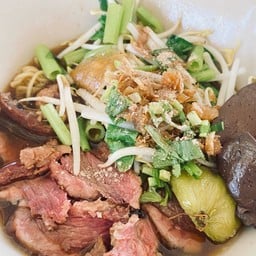 เจ๊ติ๊ก ก๋วยเตี๋ยวเนื้อน้ำตก-ไก่