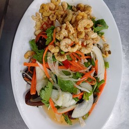 ยำไข่เค็มกุ้งแห้ง
