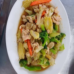 ผัดผักรวมหมู
