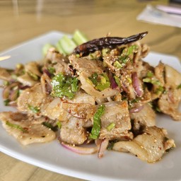 น้ำตกหมูสามชันสไลด์
