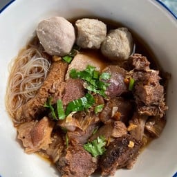 ก๋วยเตี๋ยวฮิมนาไก่ตุ๋นบุพเฟ่ต์(ข้าวขาหมู) ปากอ่าง Himna สาขา2