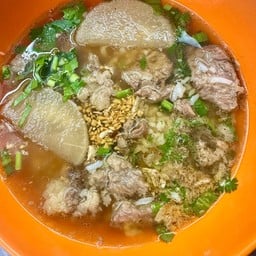 ก๋วยเตี๋ยวโกเด้ง โฮเด้ง ใกล้กับเซเว่นตลาดไร่วนาสิน