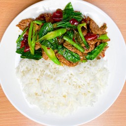 ผัดคะน้าเนื้อชิ้น