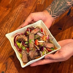 ยำเนื้อย่าง