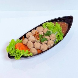 ลูกชิ้นเนื้อลวกจิ้ม