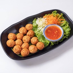 ลูกชิ้นกุ้งทอด