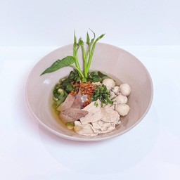 ก๋วยเตี๋ยวน้ำใสหมู