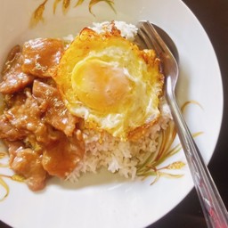 ข้าวหมูผัดน้ำมันหอย