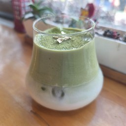 มัทฉะดาโกน่าน้ำมะพร้าว