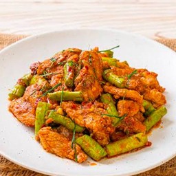 ผัดพริกแกงหมู