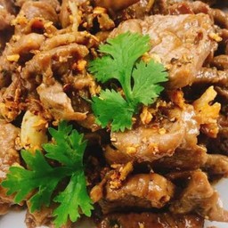 หมูกระเทียม