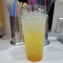 เสาวรส โซดา