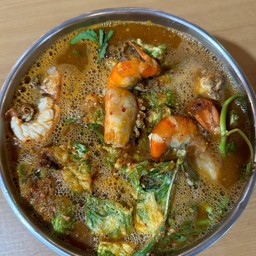 แกงส้มชะอมกุ้ง