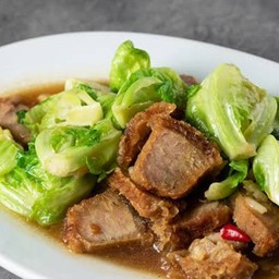 ผัดแขนงหมูกรอบ