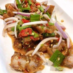 ยำหมูกรอบ