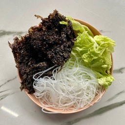 ผัก วุ้นเส้น สาหร่าย.