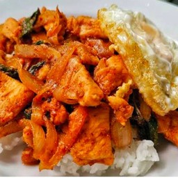 ข้าวไก่ผัดพริกเผา