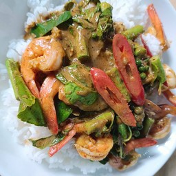 ข้าวพริกแกงใต้กุ้ง