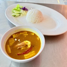 ข้าวแกงส้มกุ้ง