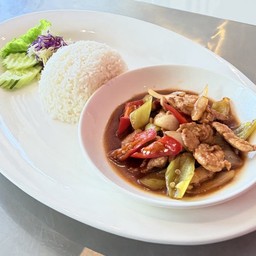 ข้าวหมูผัดพริก