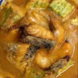 แกงส้มชะอมไข่เนื้อปลากระพง+ข้าว