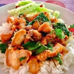 ข้าวกะเพราหมูกรอบ