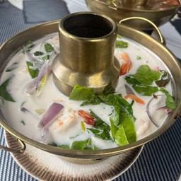 ต้มกะทิผักเหมียงกุ้ง