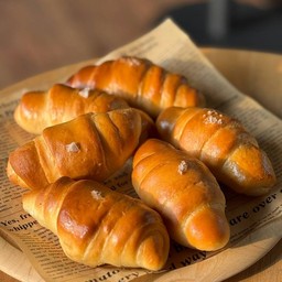 Shiopan ( ขนมปังเกลือ )