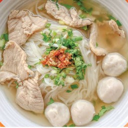 ก๋วยเตี๋ยวโกเด้งเจ้วา ปากทางวัดไทร