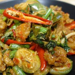 ผัดเผ็ดกบ