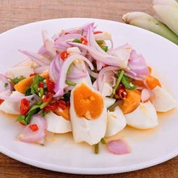 ยำไข่เค็ม