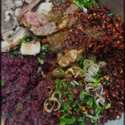 อาหารเหนือ ลาบนัวคั่วฮ้อน ซอยทรัพย์บุญชัย