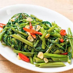 ผัดผักบุ้งไฟแดง