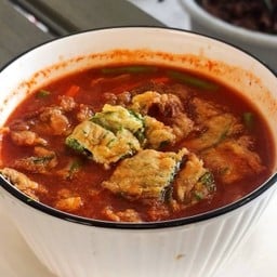 แกงส้มผักรวม ไข่ชะอม มังสวิรัติ