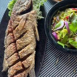 ปลากระพงตัวทอดน้ำปลา