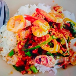 พริกแกงทะเลราดข้าว