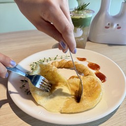 โรตีชีสระเบิด   Roti + Mozzarella Cheese