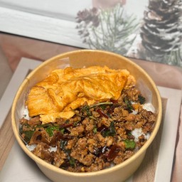 ข้าวกะเพราหมูสับ+ไข่เจียว