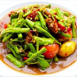 จ๊ะเอ๋ต้มตำยำย่าง ตลาด1บ้านเอื้ออาทร