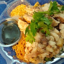 ปูเปรี้ยว ก๋วยเตี๋ยว - ข้าวขาหมู
