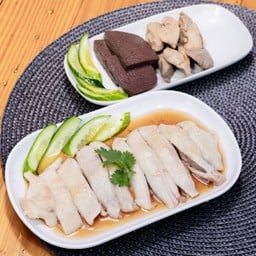 S.6 ชุดไก่ล้วน+ตับ+เลือด M